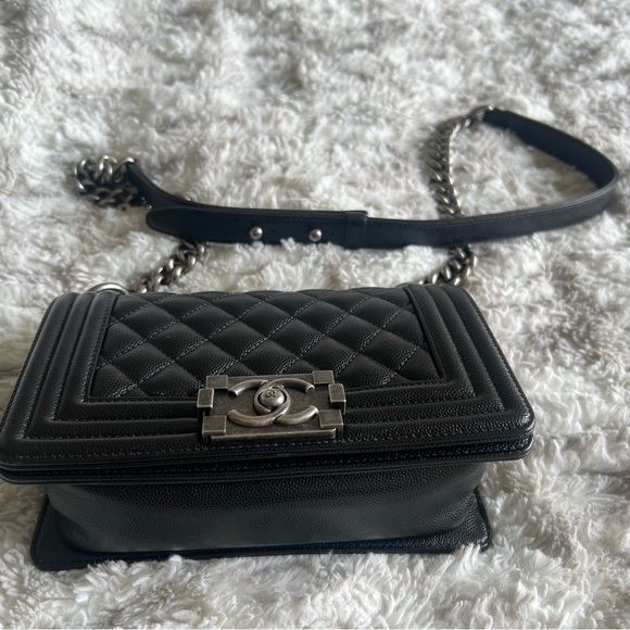 Chanel small boy bag - Picture 2 of 7